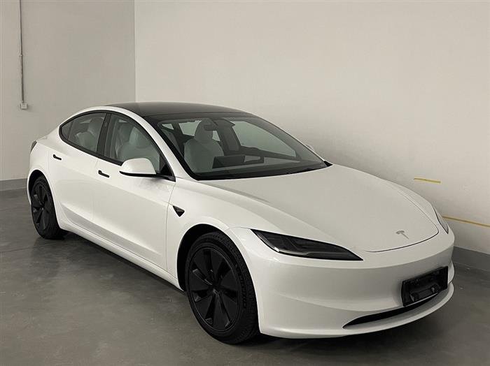 特斯拉新款Model 3开启全球交付 1200辆从上海南港码头出口